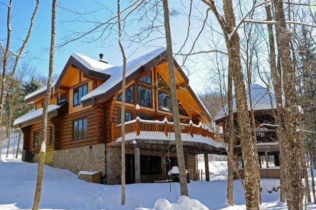 Chalet River Log – Mont Tremblant, QC