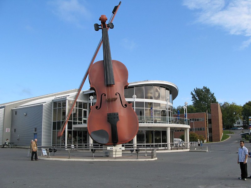 World's largest fiddle in Sydney, Nova Scotia