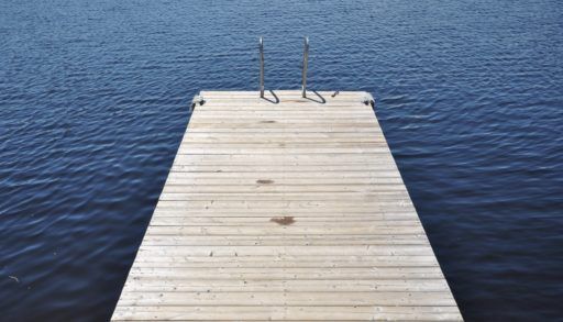 floating-dock-with-swim-ladder