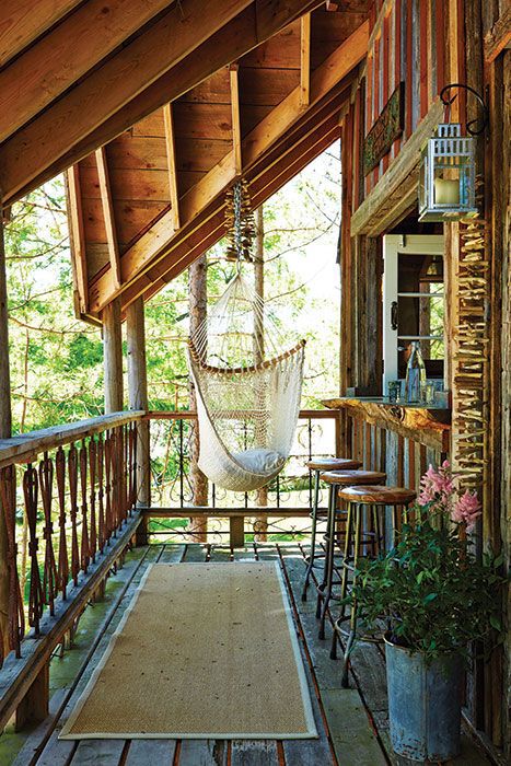 Treehouse porch