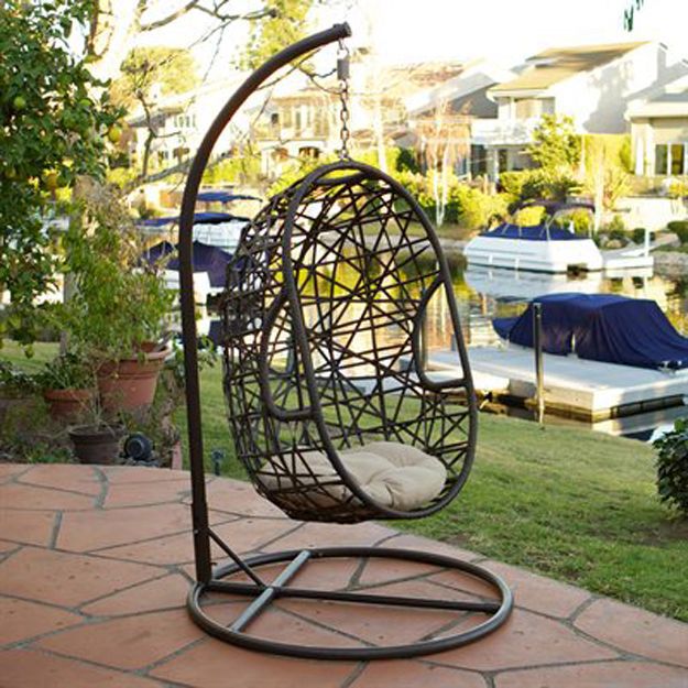 Egg-shaped swing chair
