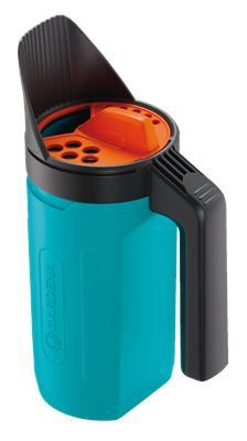 Caster for sand and salt