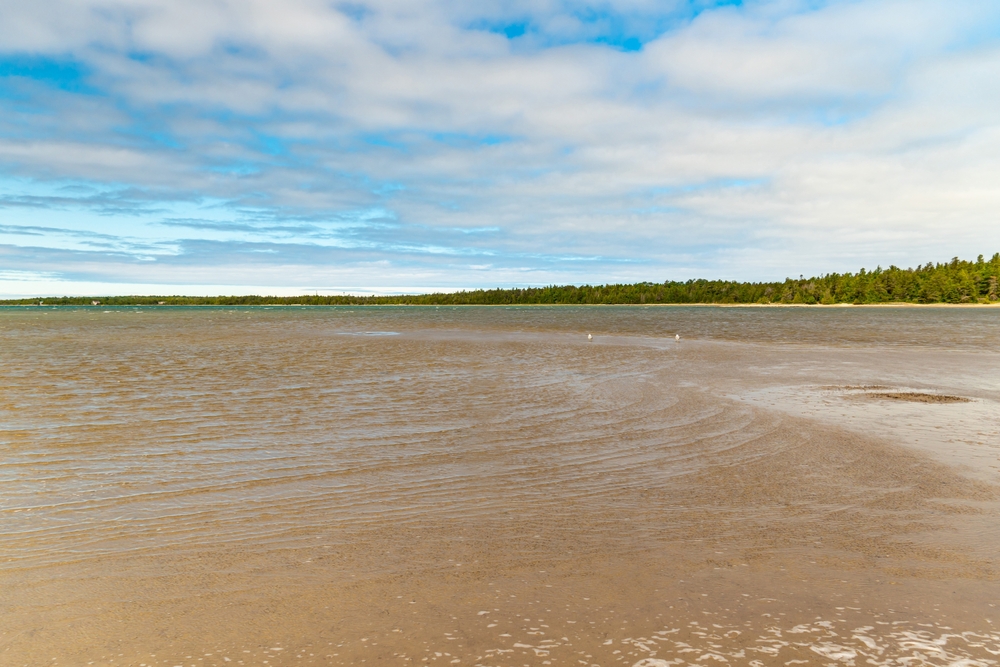 Singing Sands beach on Lake Huron in Bruce Peninsula National Park, Ontario.