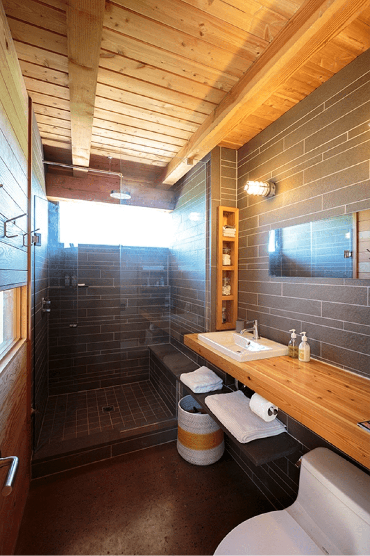 Self-sufficient and stylish