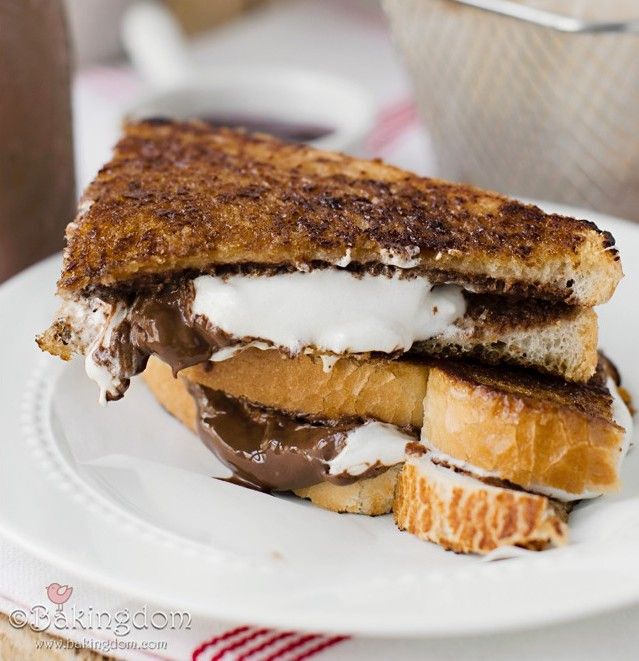 Grilled Nutella and marshmallow sandwiches