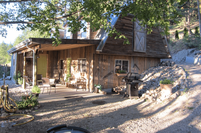 Cosy barn in Southern B.C.