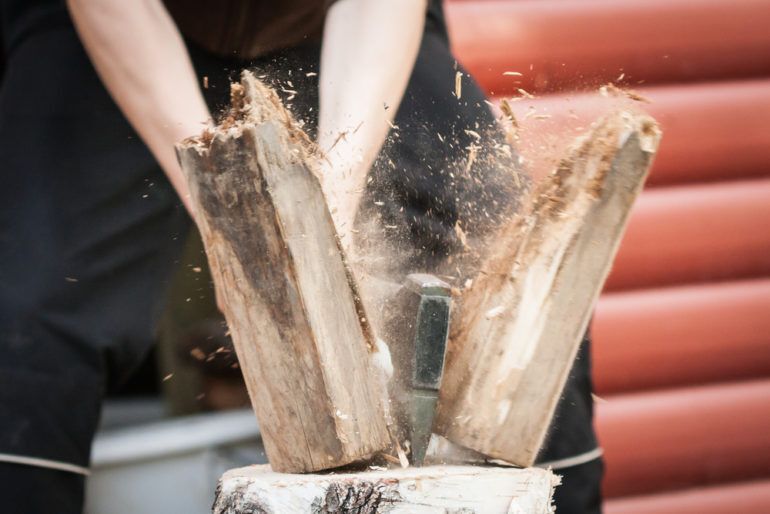 10 tips for splitting and storing firewood like a pro - Cottage Life