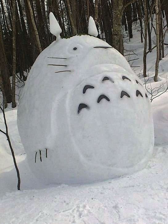 A Totoro snowman