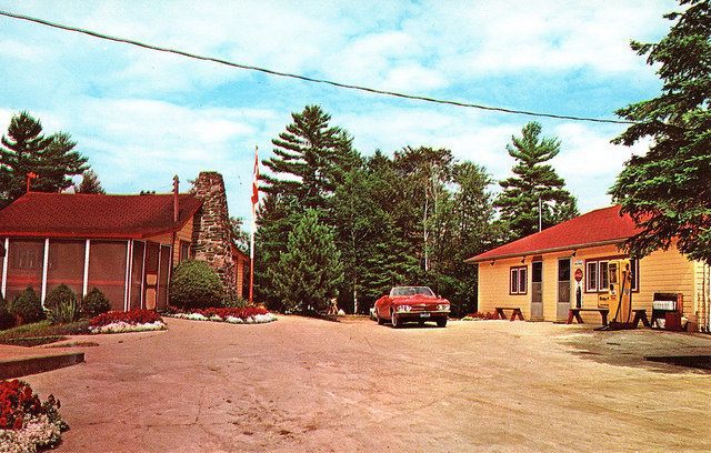 Car pulling into cottage area