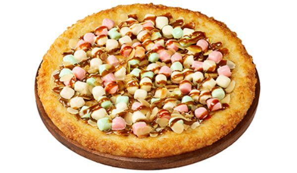 Caramel and marshmallow pizza