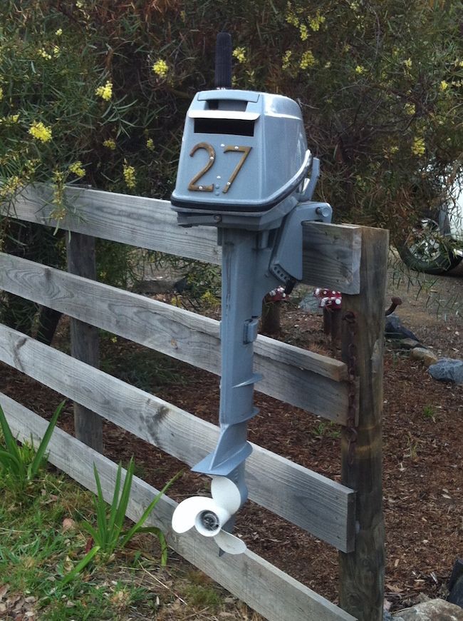 Motorboat mailbox
