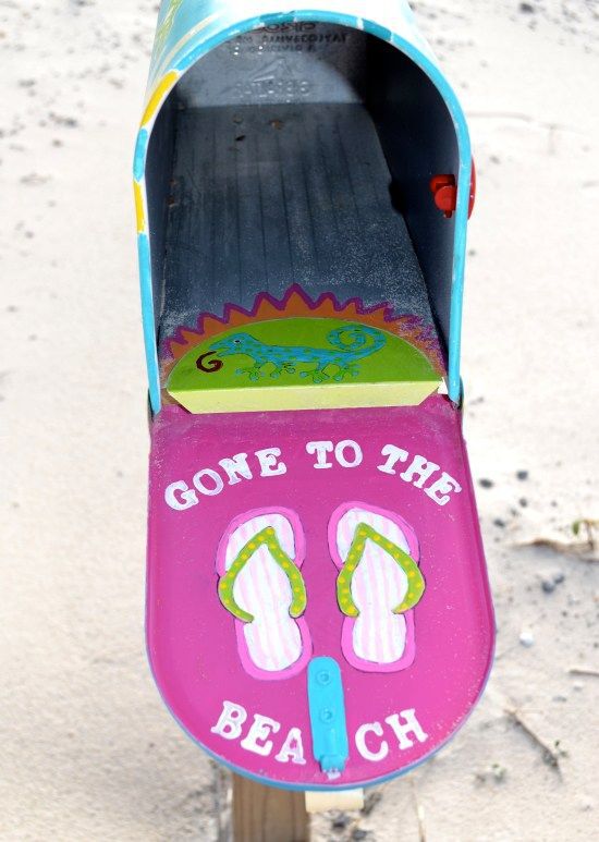 Gone to the beach mailbox