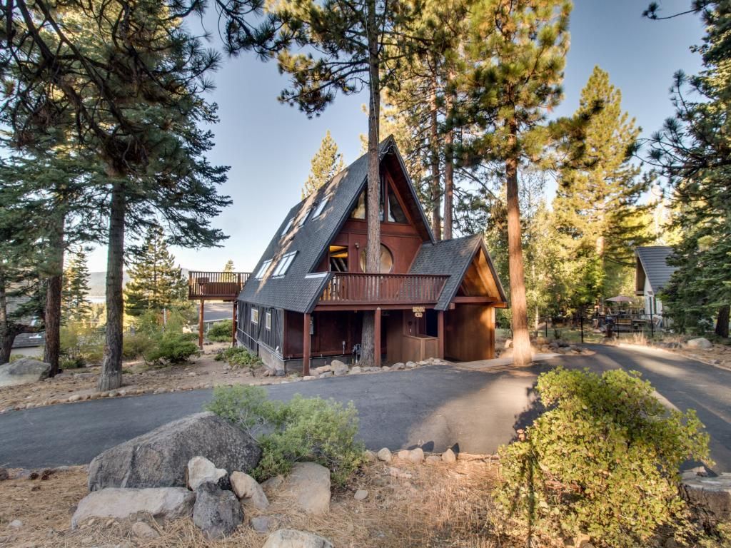 Exterior view of cabin