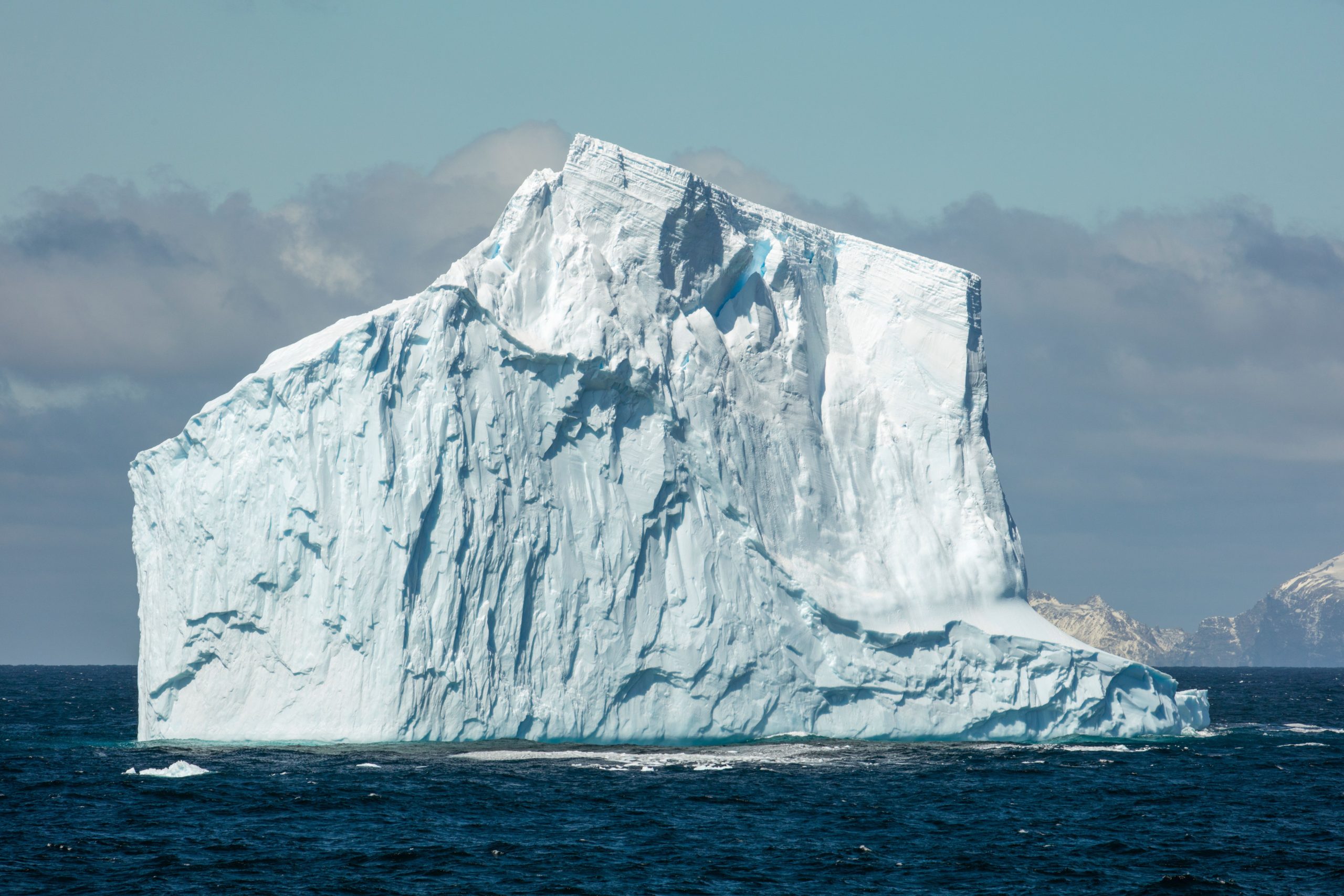 non-tabular iceberg
