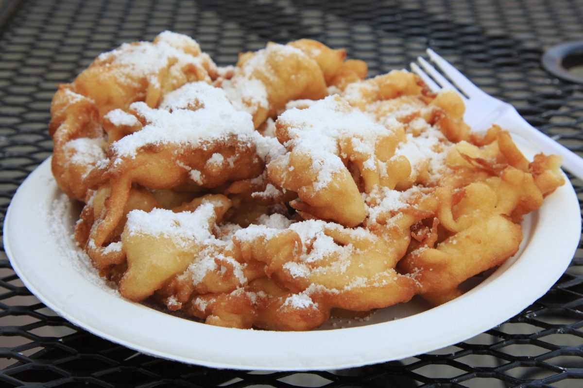 Funnel-cake-at-a-fair