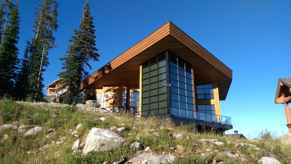 Modern cabin in Alberta
