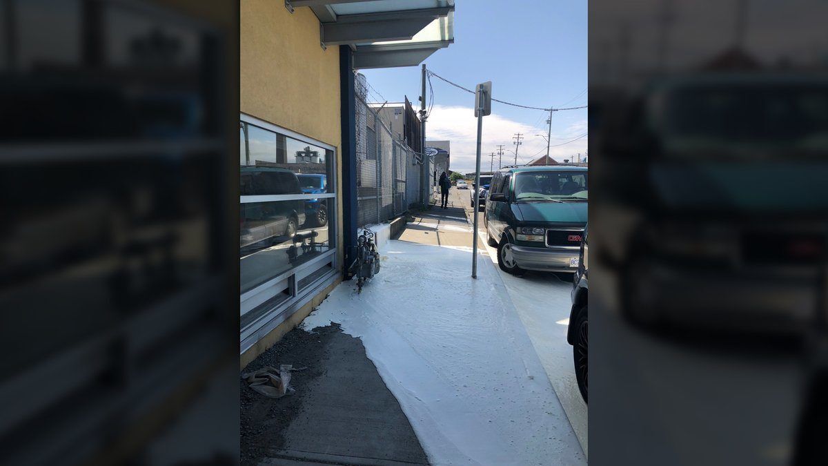 Beer flowing in Victoria street