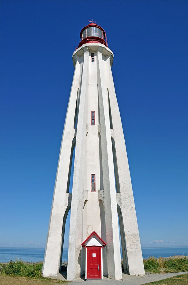 Pointe-au-Père Lighthouse