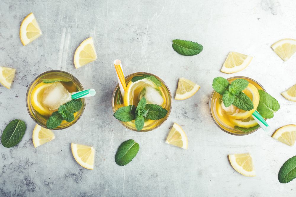 Iced tea with lemon and mint