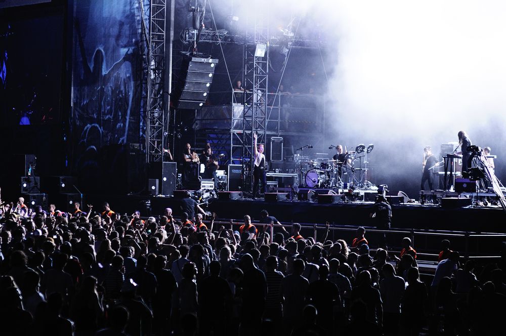 an-electronic-music-concert