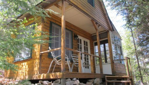 cottage-on-lake-esson-in-haliburton