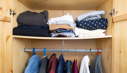 shelf-sag-in-a-wooden-closet
