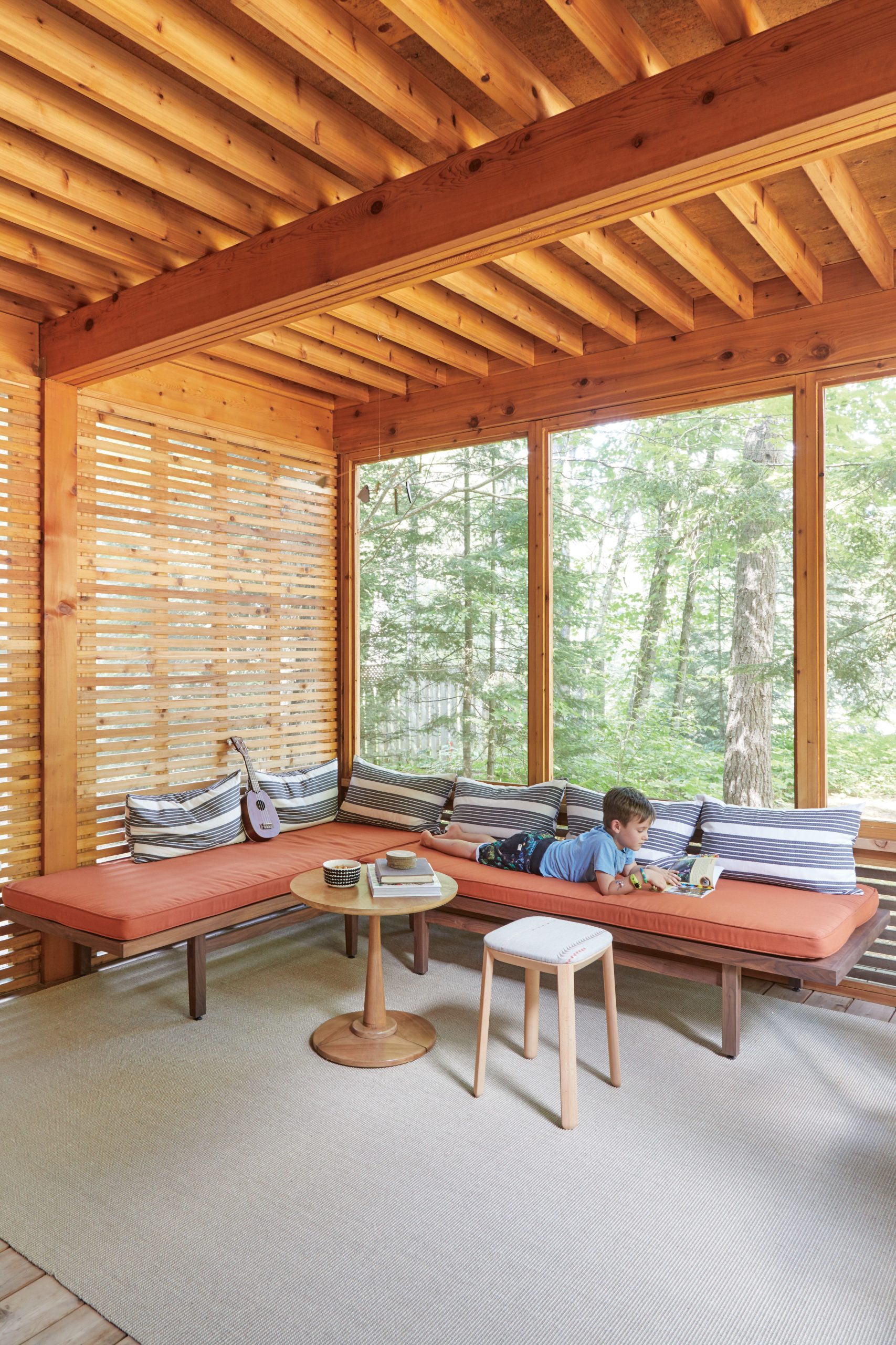 screened-porch-shipping-container