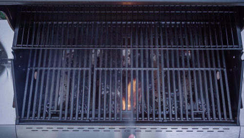 Step by step. Cleaning outdoor gas grill. barbecue tune-ups