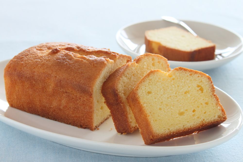 Grilled pound cake with warmed strawberries