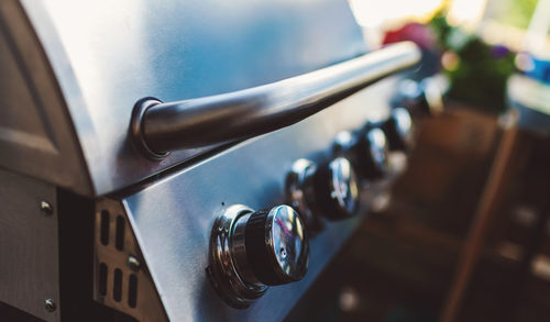 Barbecue gas grill in stainless steel, barbecue tune-ups