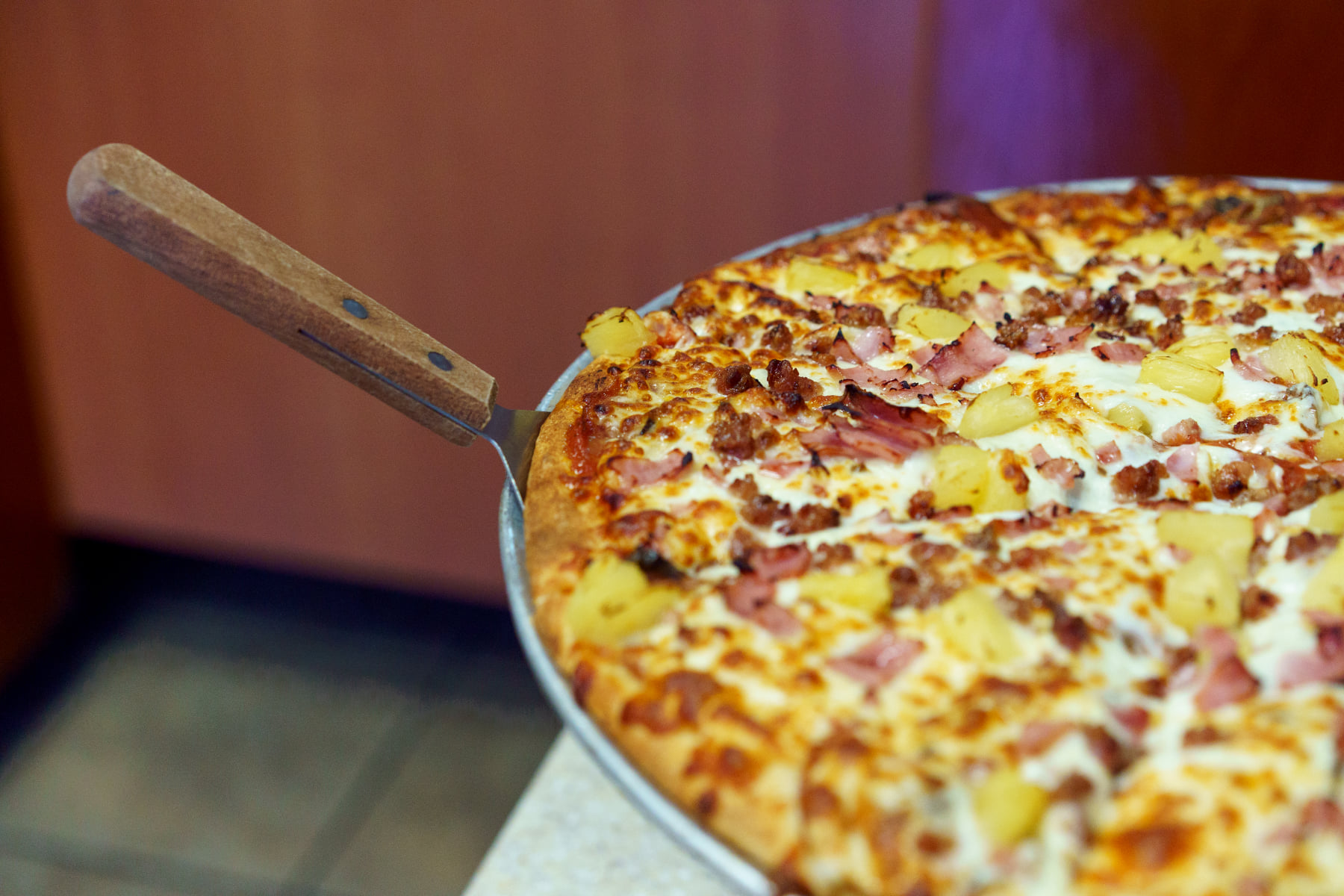 Family Place Restaurant & Pizza, Huntsville, Ont.