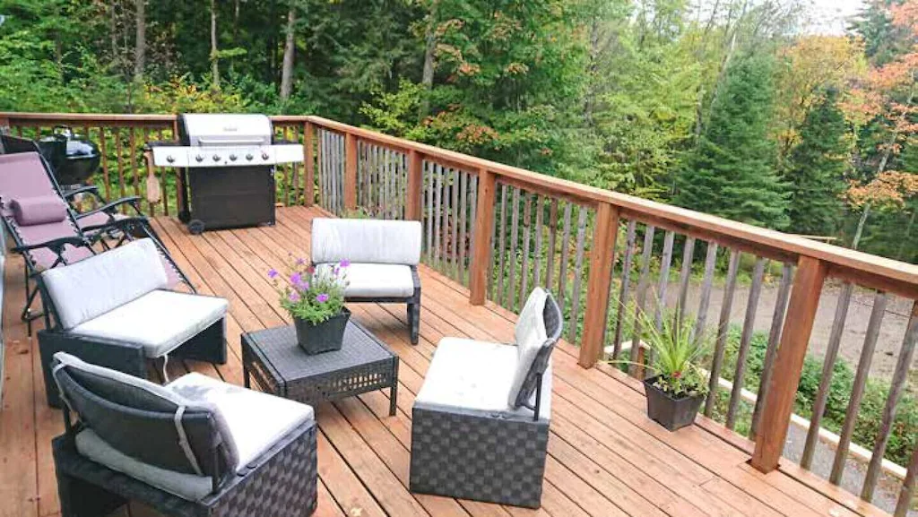 Cottage deck