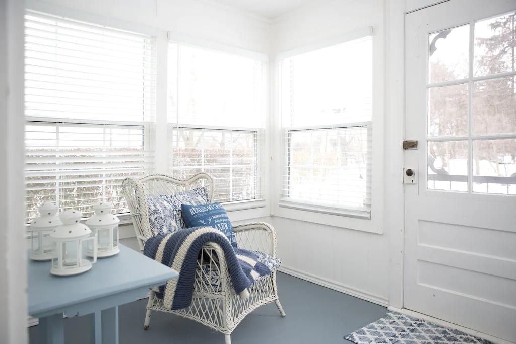 Cottage glassed-in porch