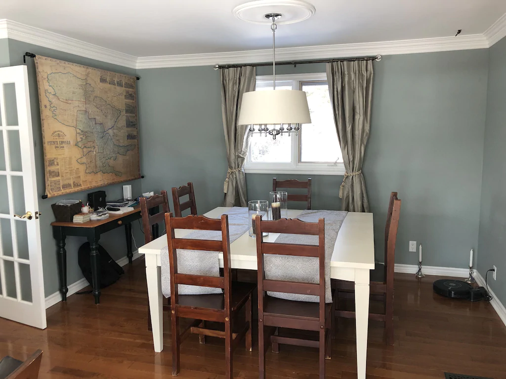 Cottage dining room