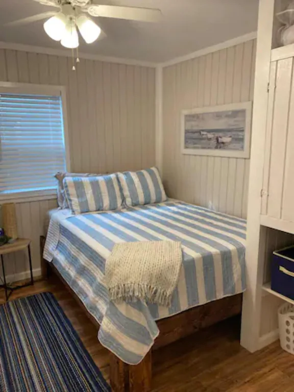 Cottage bedroom