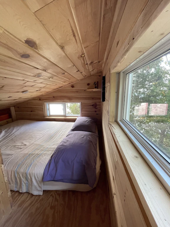Cabin bedroom