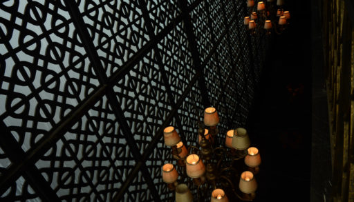 A room divider for heating half a room