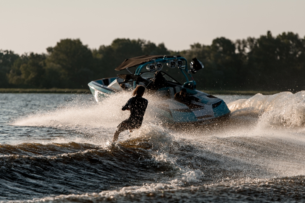 Wakeboard Boat