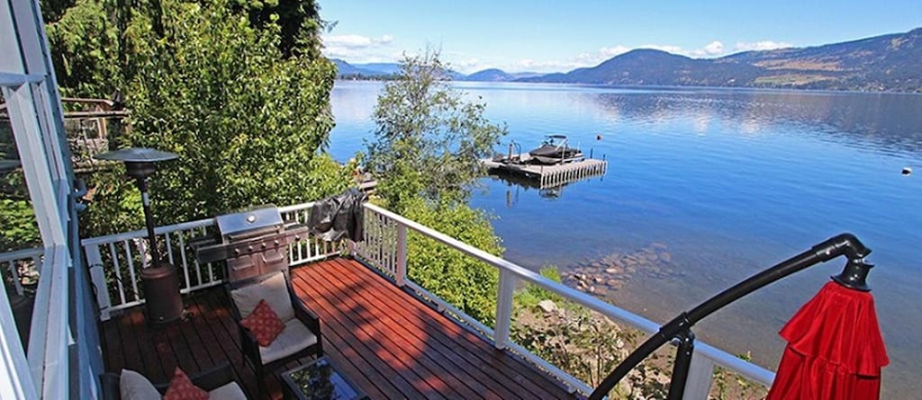 Cottage deck