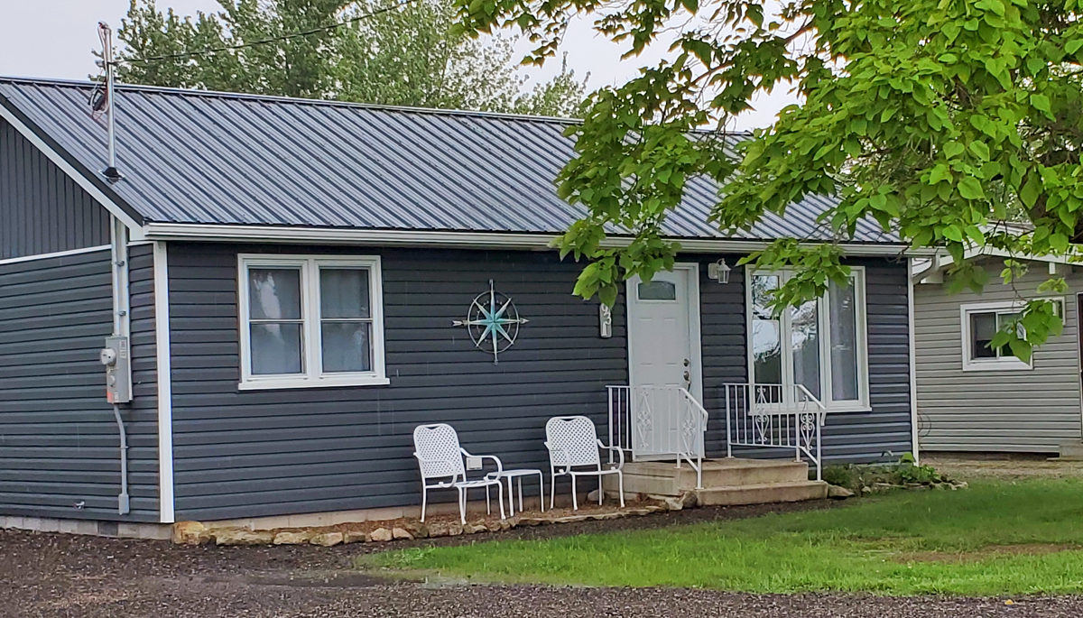 photo of don and yvonne dreise's cottage after the renovations