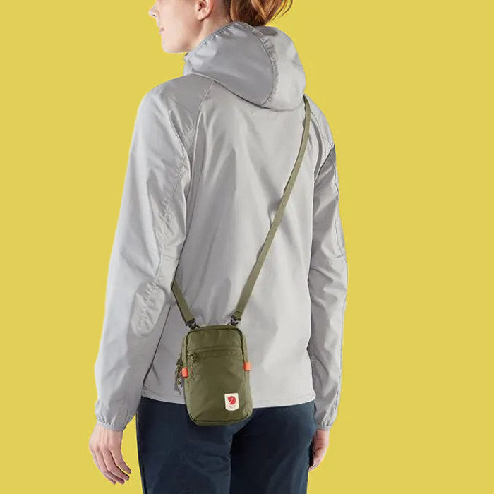 Hunter green pocket shoulder bag