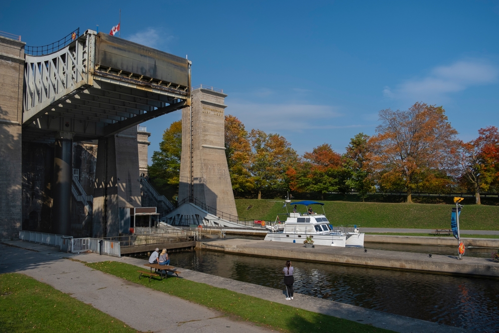 boat going through the lock on the Trent Severn Waterway