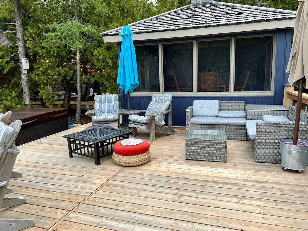 Cottage Deck