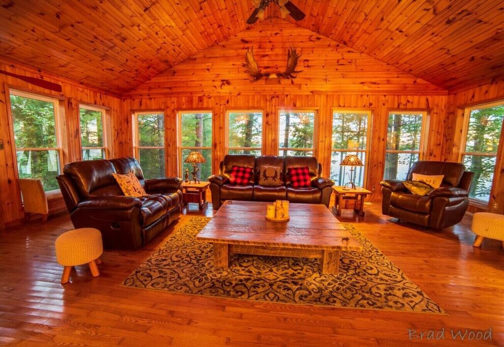 Living area witch couches and moose rack