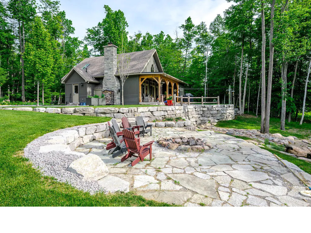 Kootenay Lake Cottage