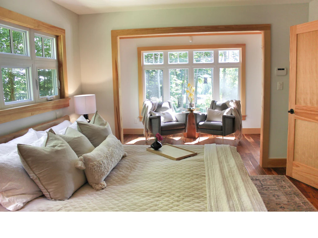 Kootenay Lake Cottage