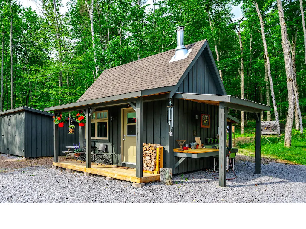 Kootenay Lake Cottage