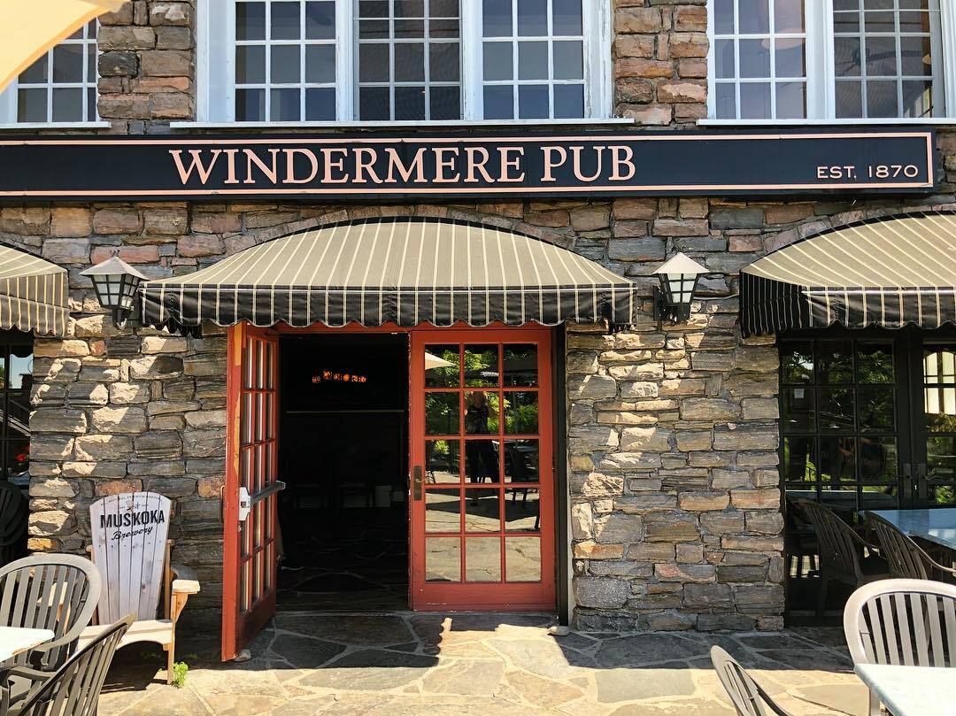 Windermere Pub exterior