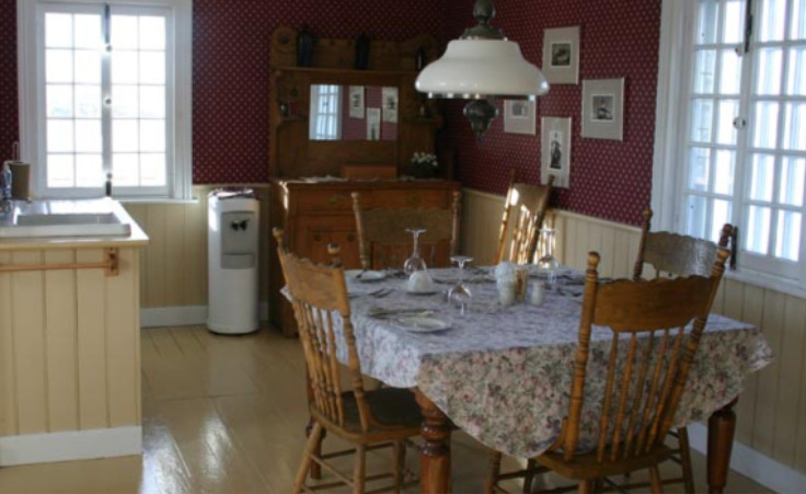 Pot À L'Eau-De-Vie Islands lighthouse