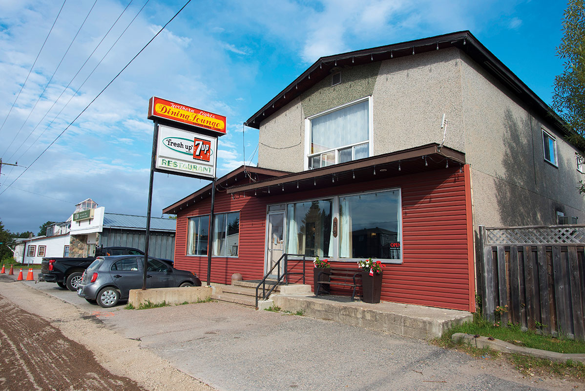 The Northern Lights Restaurant in Foleyet from the outside